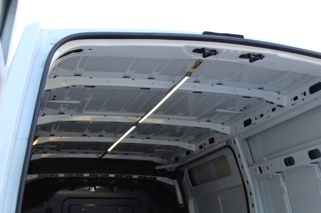 Renault Master T35 2.3dCi 136Pk L2H2 Comfort | Trekhaak | Nieuwstaat! 19