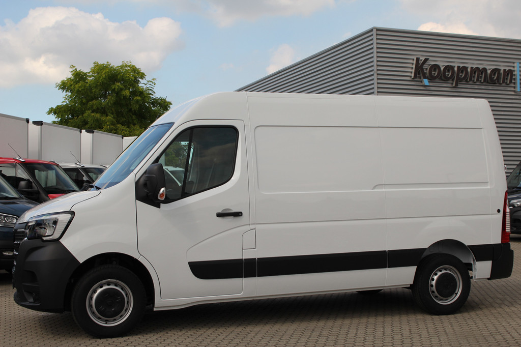 Renault Master T35 2.3dCi 136pk L2H2 | Airco | Cruise | Navi | DAB | Lease 501,- p/m 11