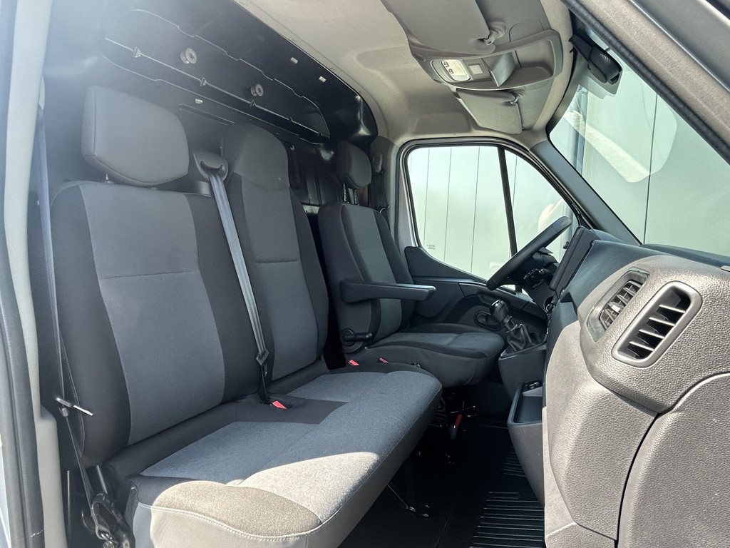 Renault Master T35 2.3 dCi 145 PK / L4H3 / MAXI WB 433 / DUBBEL LUCHT / INRICHTING / 3-ZITS / TREKHAAK / CAMERA / 3000 KG AHG / 10