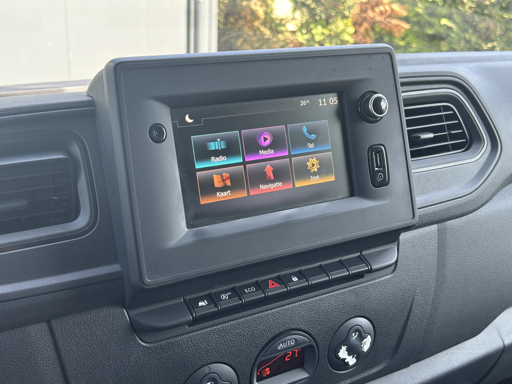 Renault Master T35 2.3 dCi 145 PK / L4H3 / MAXI WB 433 / DUBBEL LUCHT / INRICHTING / 3-ZITS / TREKHAAK / CAMERA / 3000 KG AHG / 16