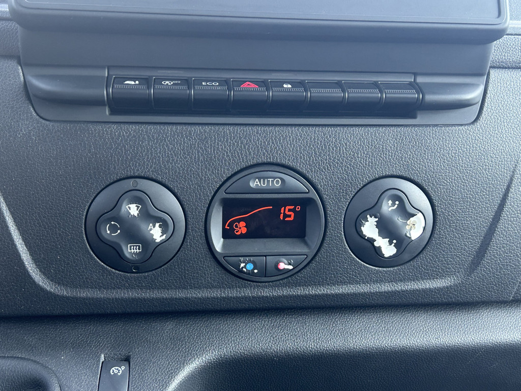 Renault Master T35 2.3 dCi 145 PK / L4H3 / MAXI WB 433 / DUBBEL LUCHT / INRICHTING / 3-ZITS / TREKHAAK / CAMERA / 3000 KG AHG / 20