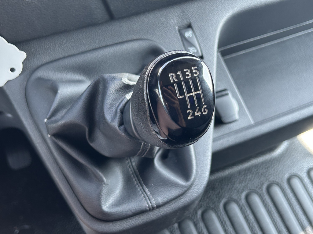 Renault Master T35 2.3 dCi 145 PK / L4H3 / MAXI WB 433 / DUBBEL LUCHT / INRICHTING / 3-ZITS / TREKHAAK / CAMERA / 3000 KG AHG / 21