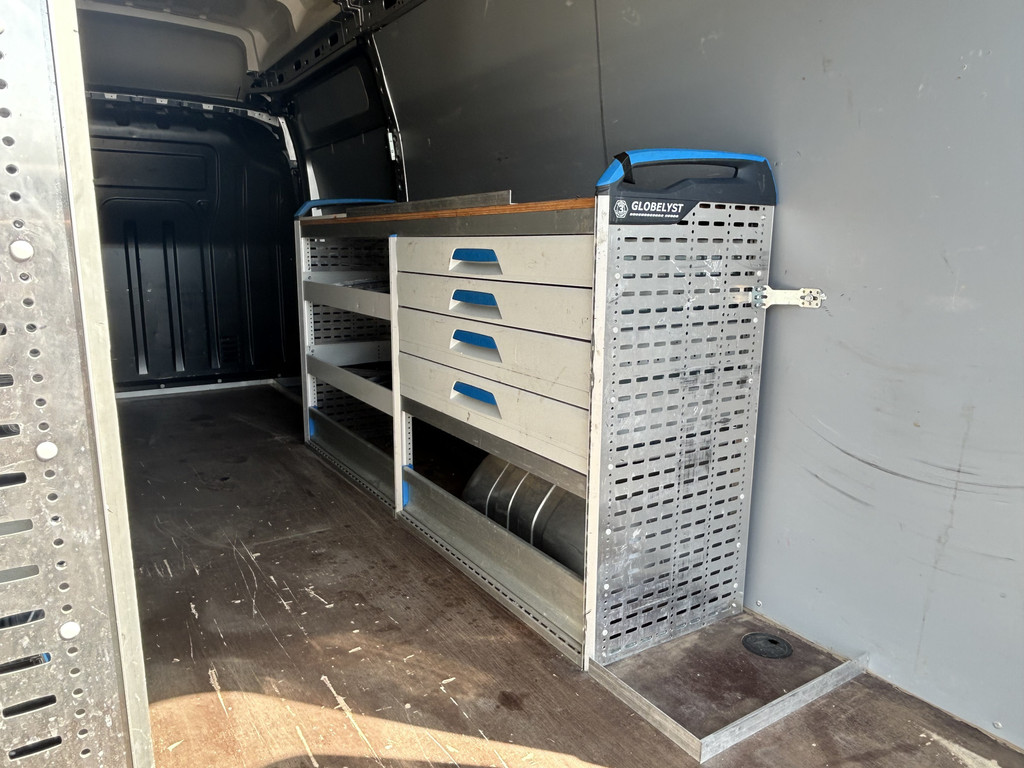 Renault Master T35 2.3 dCi 145 PK / L4H3 / MAXI WB 433 / DUBBEL LUCHT / INRICHTING / 3-ZITS / TREKHAAK / CAMERA / 3000 KG AHG / 8