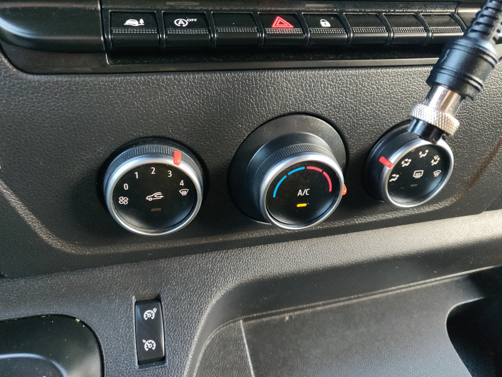 Renault Master T35 2.3 dCi 150 BAKWAGEN / LOWLINER Autom Nw Mod 17