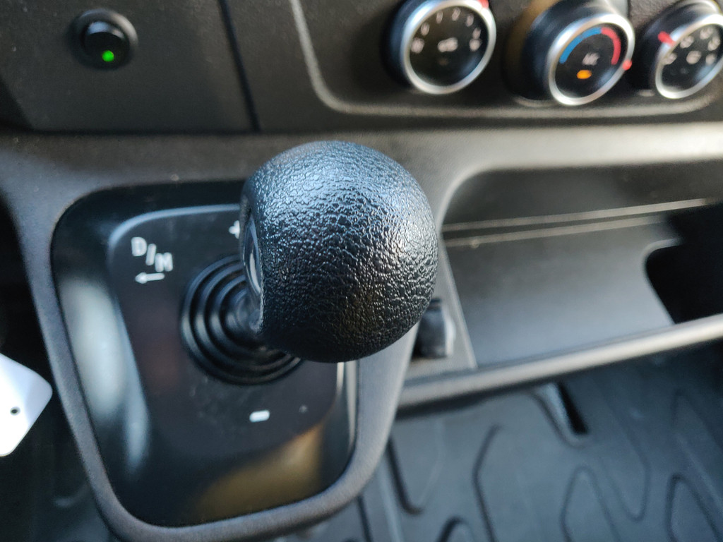 Renault Master T35 2.3 dCi 150 BAKWAGEN / LOWLINER Autom Nw Mod 18