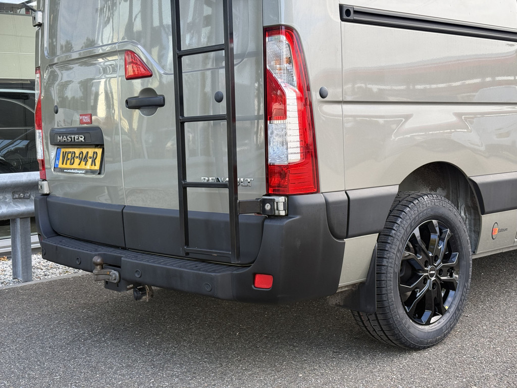 Renault Master T35 2.3 dCi 150 L2H2 ZB Edition | NL-auto | 18 Sportvelgen | 3.5T Trekhaak | 2x Schuifd. | Carplay | Camera 9
