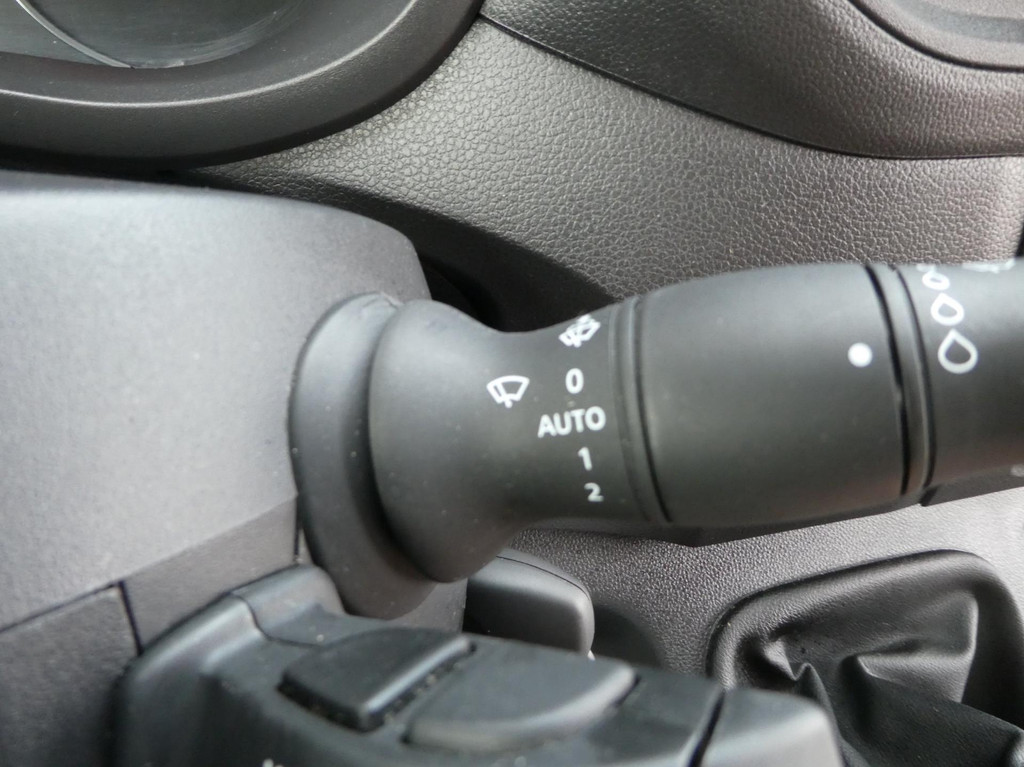 Renault Master T35 2.3 dCi 150pk, L2H2, Airco, Camera, Trekhaak, 3-Zits, PDC. 16