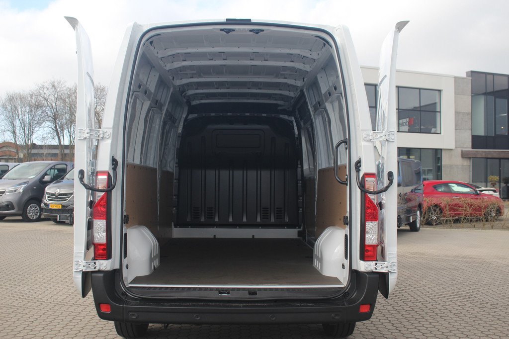 Renault Master T35 2.3dCi 150pk L3H2 Energy | Navi | Airco | Cruise | Lease 519,- p/m 8