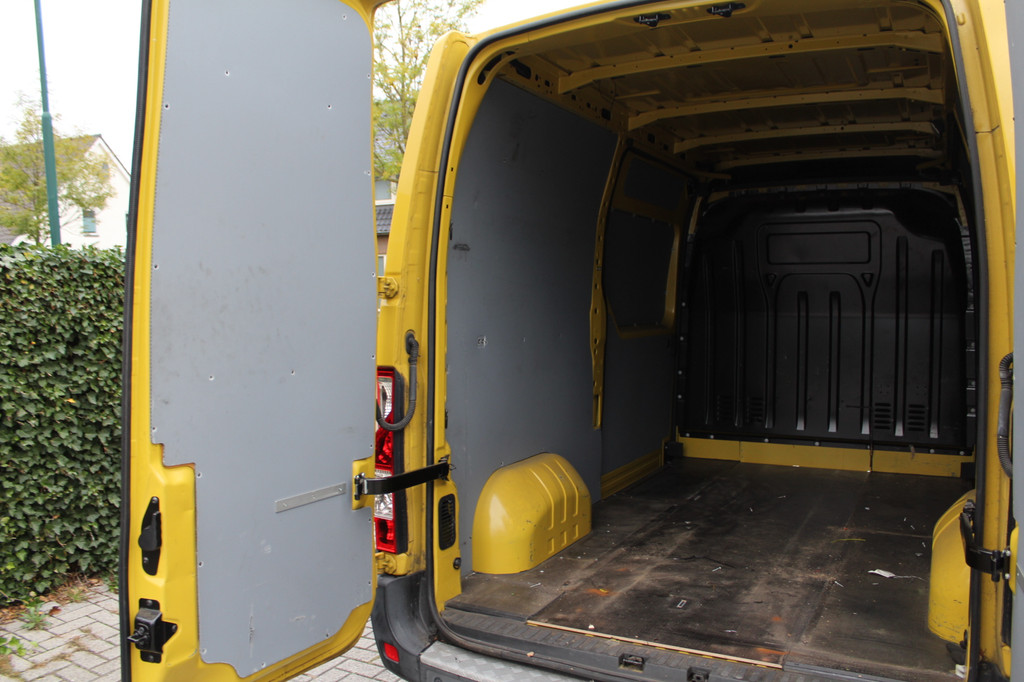 Renault Master T35 2.3 dCi 170PK Euro6 L2H2 â 3-zits â 2x schuifdeur â airco â navigatie 16