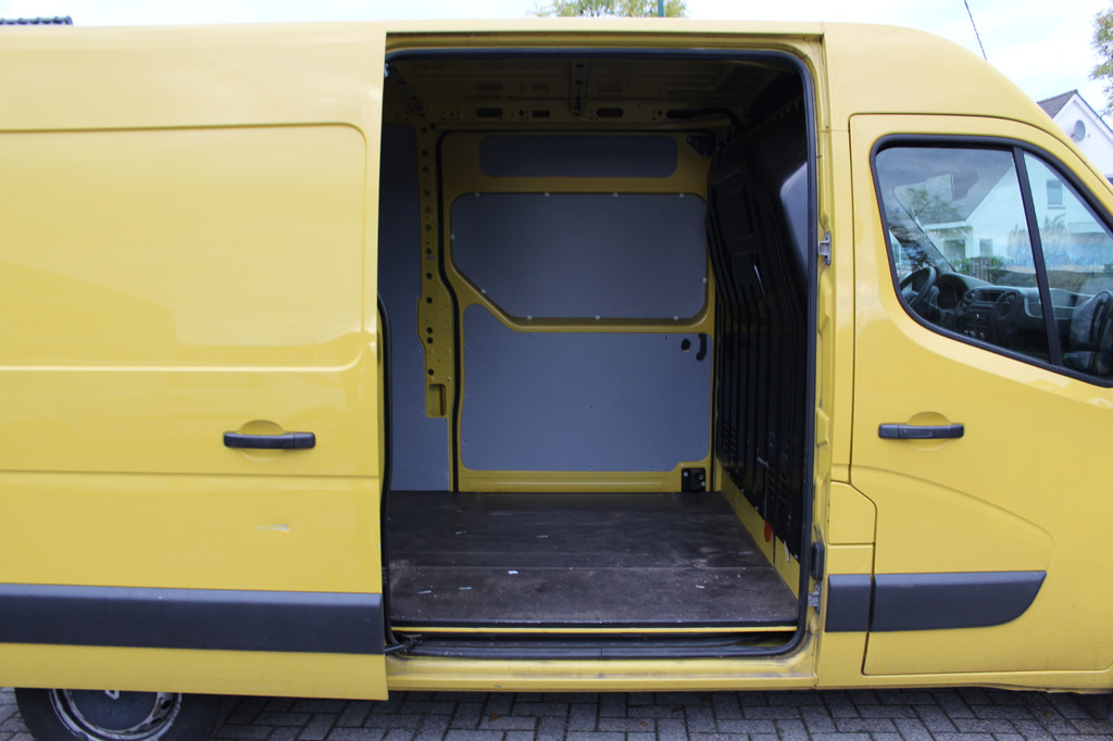 Renault Master T35 2.3 dCi 170PK Euro6 L2H2 â 3-zits â 2x schuifdeur â airco â navigatie 17