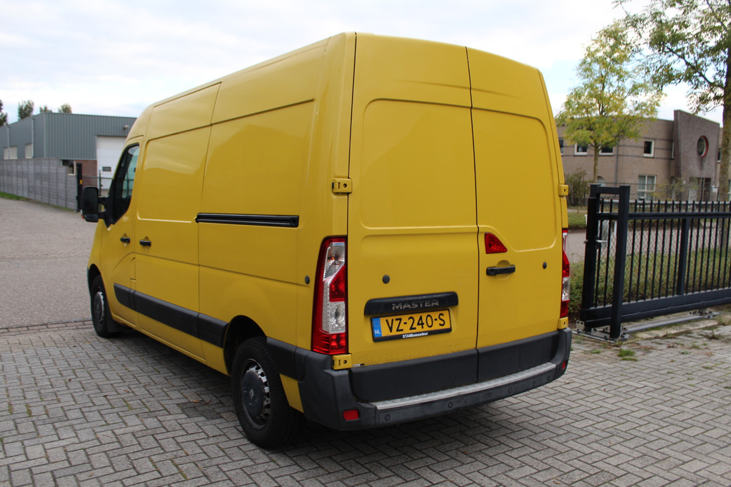 Renault Master T35 2.3 dCi 170PK Euro6 L2H2 â 3-zits â 2x schuifdeur â airco â navigatie 7