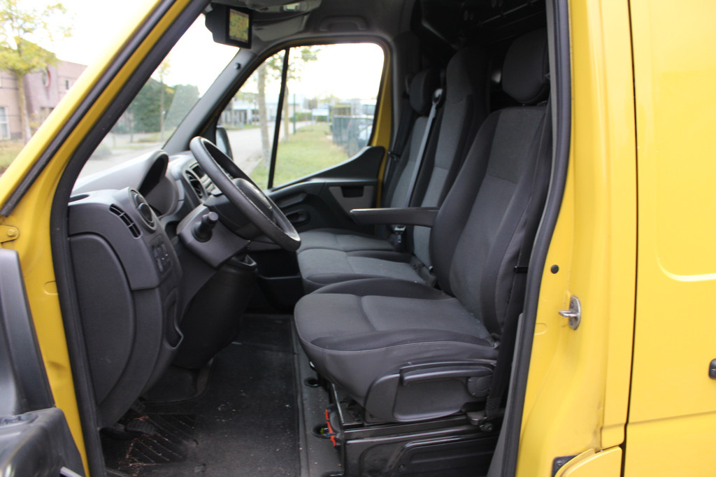 Renault Master T35 2.3 dCi 170PK Euro6 L2H2 â 3-zits â 2x schuifdeur â airco â navigatie 9