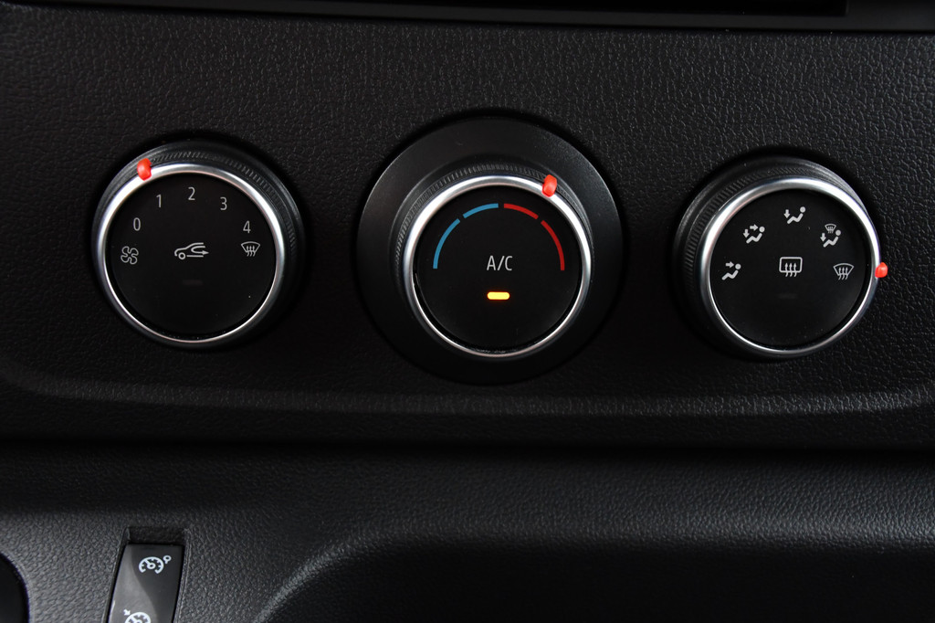 Renault Master T35 2.3 dCi 180 L2H2 Black Edition Camera, Cruise, Carplay, 2 x Schuifdeur, 180pk, Automaat, Trekhaak, Multimedia, Uniek! 21