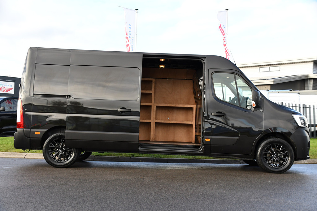 Renault Master T35 2.3 dCi 180 L3H2 Black Edition Camera, 180pk, Cruise, Carplay, Multimedia, Trekhaak, Sensoren, NAVI, Uniek! 11
