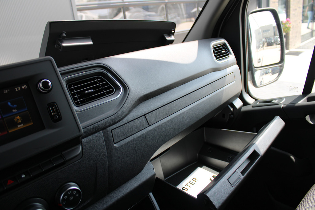 Renault Master T35 2.3 dCi 180pk L3H2 - Airco - Navigatie - Camera - Cruise - Parkeersensoren - 105l tank - Rijklaar 15