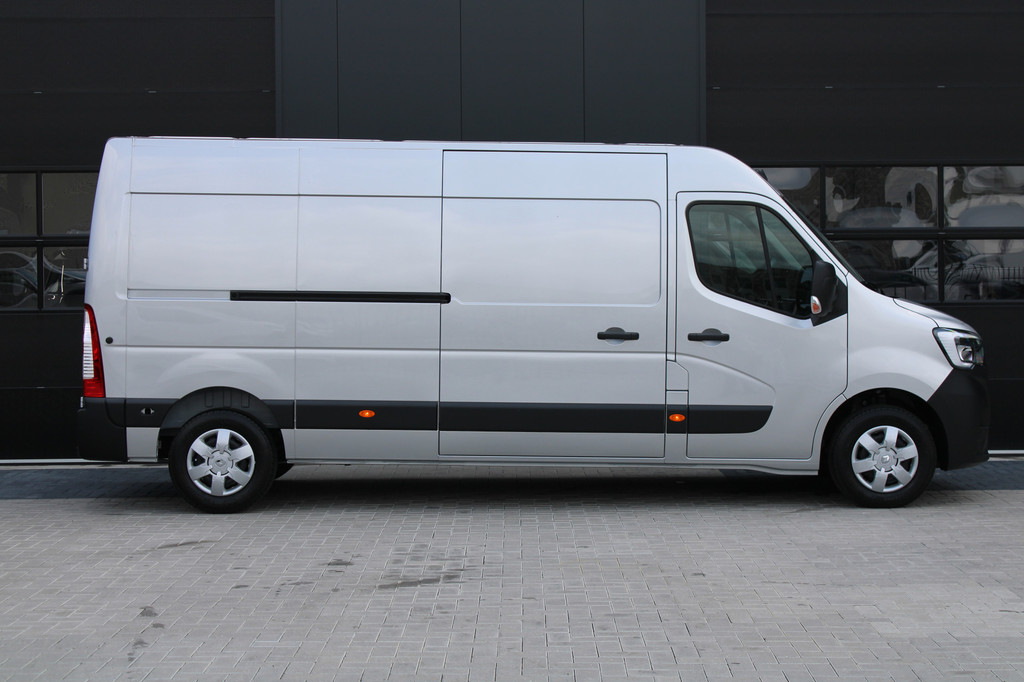 Renault Master T35 2.3 dCi 180pk L3H2 - Airco - Navigatie - Camera - Cruise - Parkeersensoren - 105l tank - Rijklaar 20
