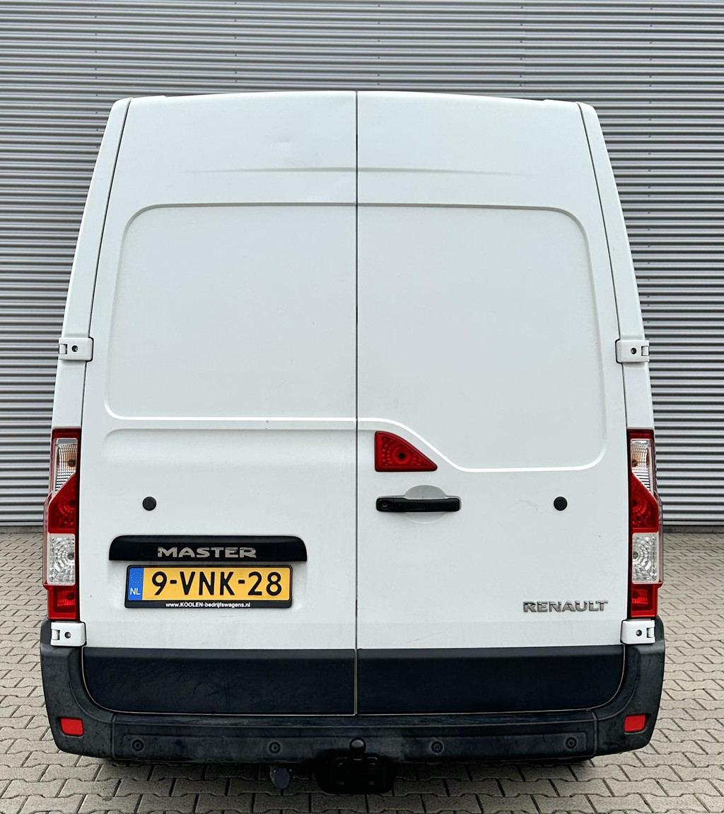Renault Master T35 2.3 dCi L2H2 13