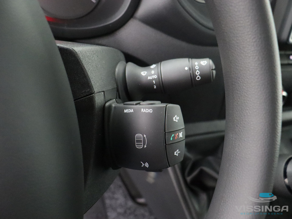 Renault Master T35 2.3 dCi L2H2 180 pk A-Edition 13