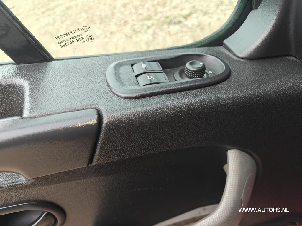 Renault Master T35 2.3 dCi L2H2 , Euro 6 , 130 PK , lage km , nette bus 10