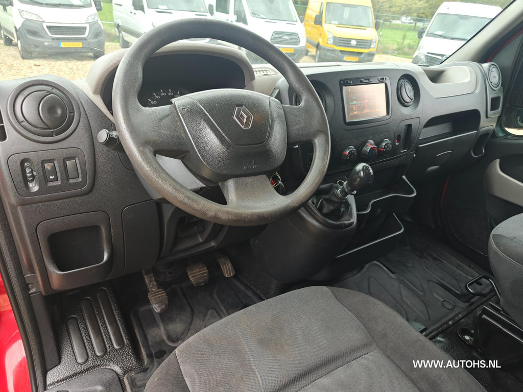Renault Master T35 2.3 dCi L2H2 , Euro 6 , 130 PK , lage km , nette bus 15