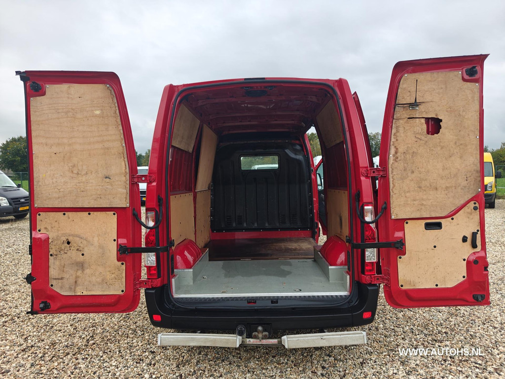 Renault Master T35 2.3 dCi L2H2 , Euro 6 , 130 PK , lage km , nette bus 18