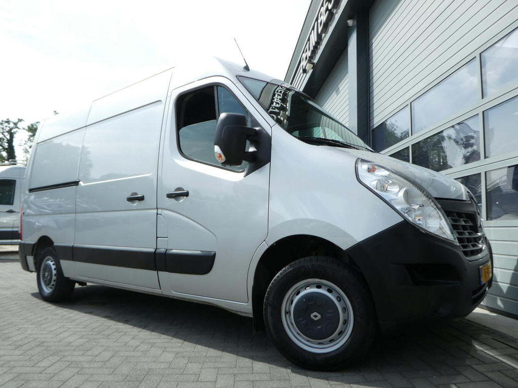 Renault Master T35 2.3 dCi L2H2 Euro 6, Airco Navigatie, 3-Zits, Trekhaak. 15