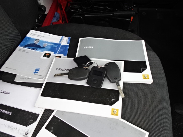 Renault Master T35 2.3 dCi L2H2 airco omvormer standkachel 18