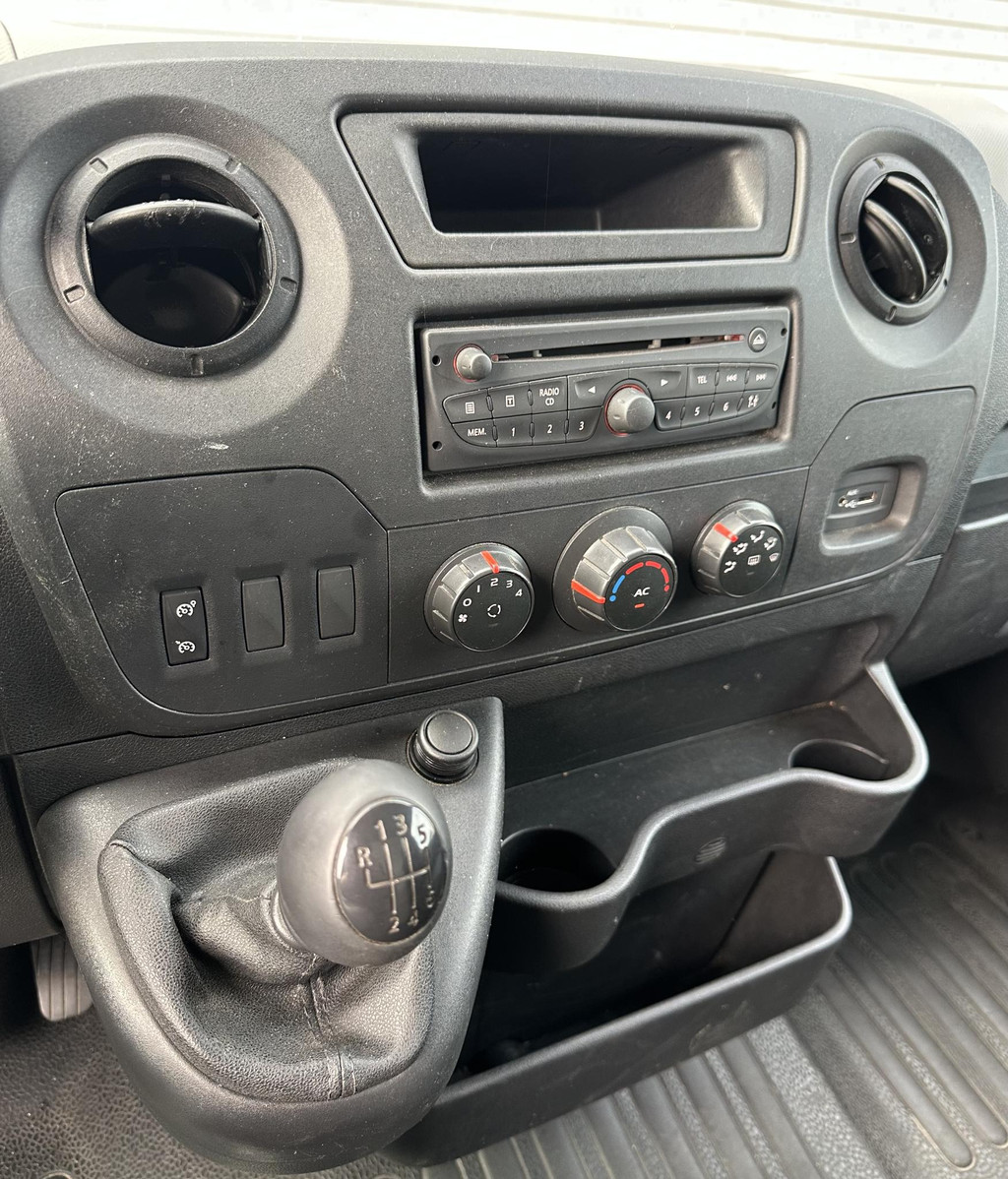 Renault Master T35 2.3 dCi L2H3 Airco|Navi|Trekhaak|Weining kms 10
