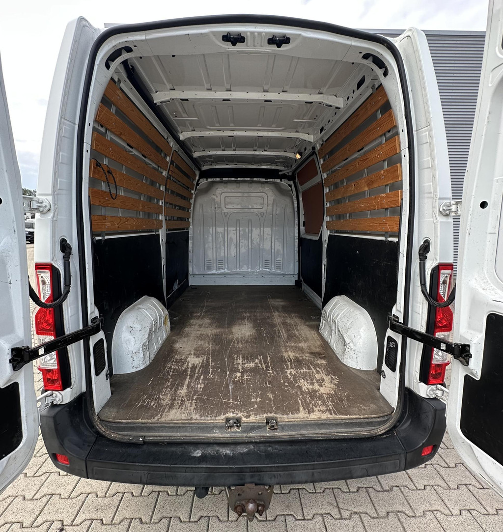 Renault Master T35 2.3 dCi L2H3 Airco|Navi|Trekhaak|Weining kms 13