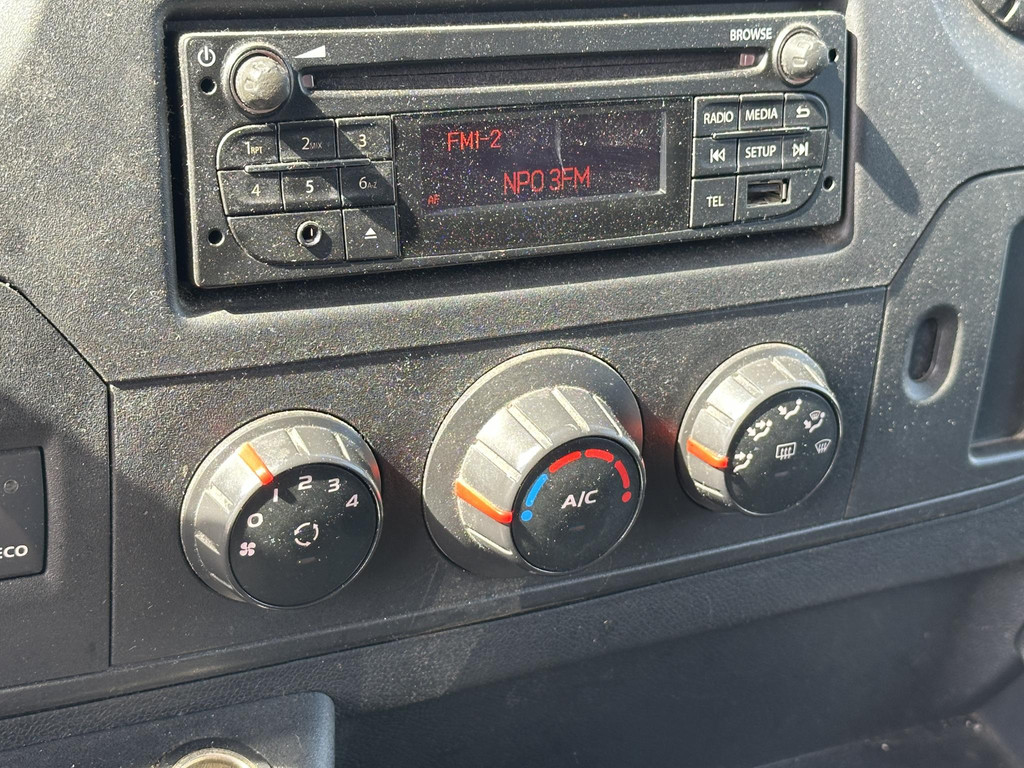 Renault Master T35 2.3 dCi L4 Bakwagen met laadklep 10