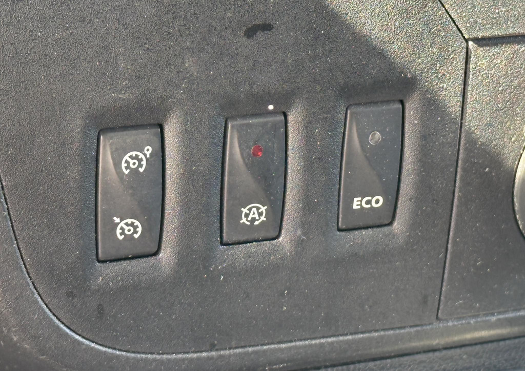 Renault Master T35 2.3 dCi L4 Bakwagen met laadklep 11