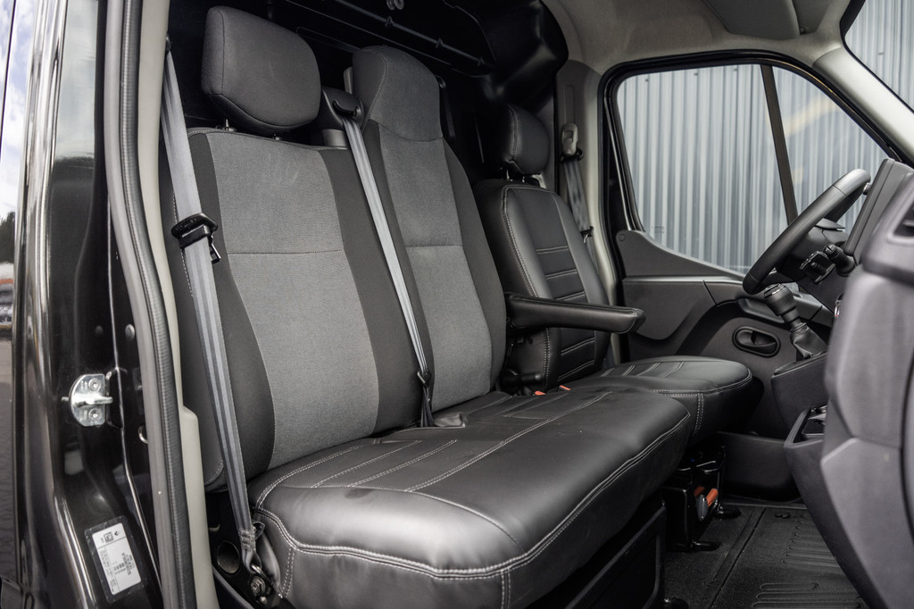 Renault Master T35 dCi 135 L2H2 | LED | Camera | Navi | Imperiaal | Ladder | Cruise | PDC | Euro 6 14