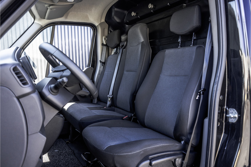 Renault Master T35 dCi 135 | L2H2 | Navi | Imperiaal | Ladder | LED | PDC | Euro 6 12