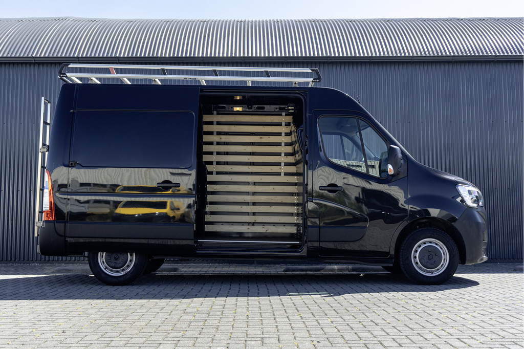 Renault Master T35 dCi 135 | L2H2 | Navi | Imperiaal | Ladder | LED | PDC | Euro 6 7