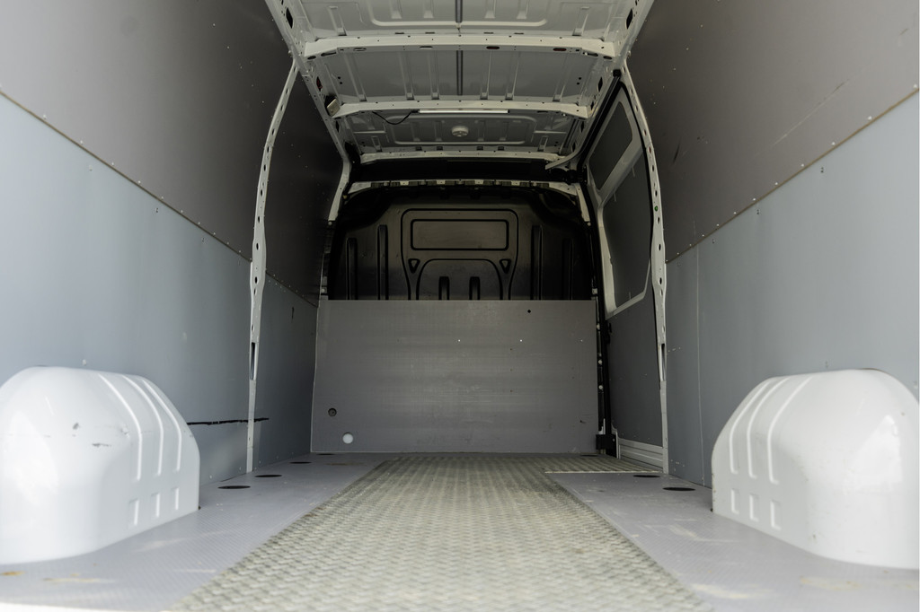 Renault Master T35 dCi 180PK | L3H2 | 3.5T Trekgewicht | Luchtvering | LED | Camera | Navi | Cruise | Airco| PDC | Euro 6 10