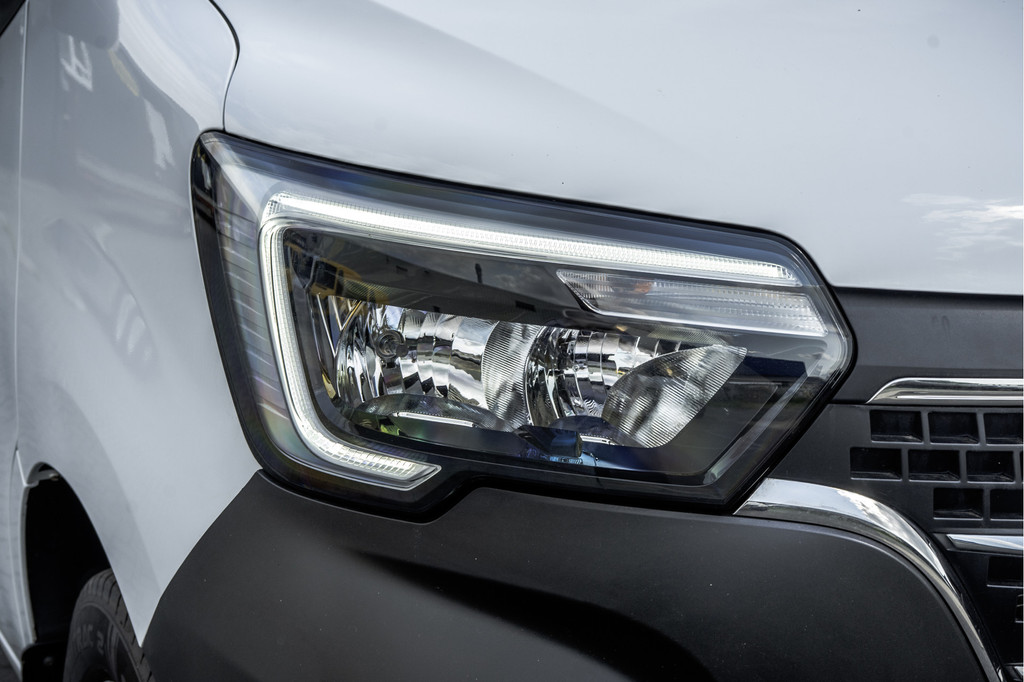 Renault Master T35 dCi 180PK | L3H2 | 3.5T Trekgewicht | Luchtvering | LED | Camera | Navi | Cruise | Airco| PDC | Euro 6 11