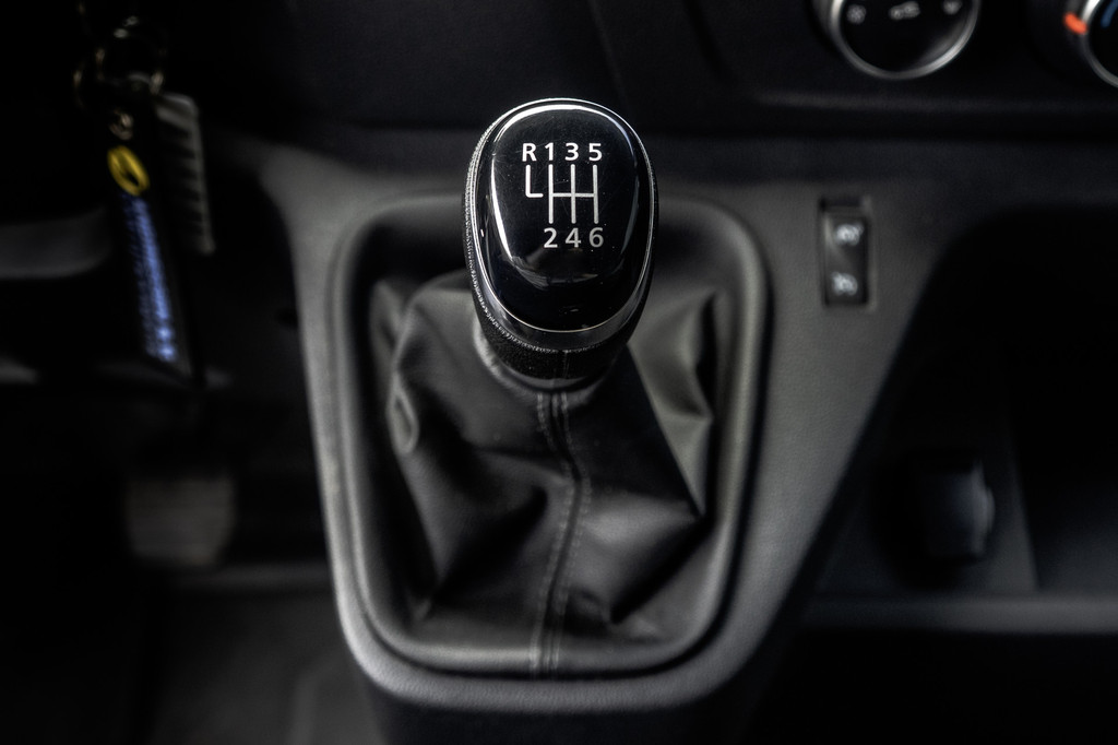 Renault Master T35 dCi 180PK | L3H2 | 3.5T Trekgewicht | Luchtvering | LED | Camera | Navi | Cruise | Airco| PDC | Euro 6 21