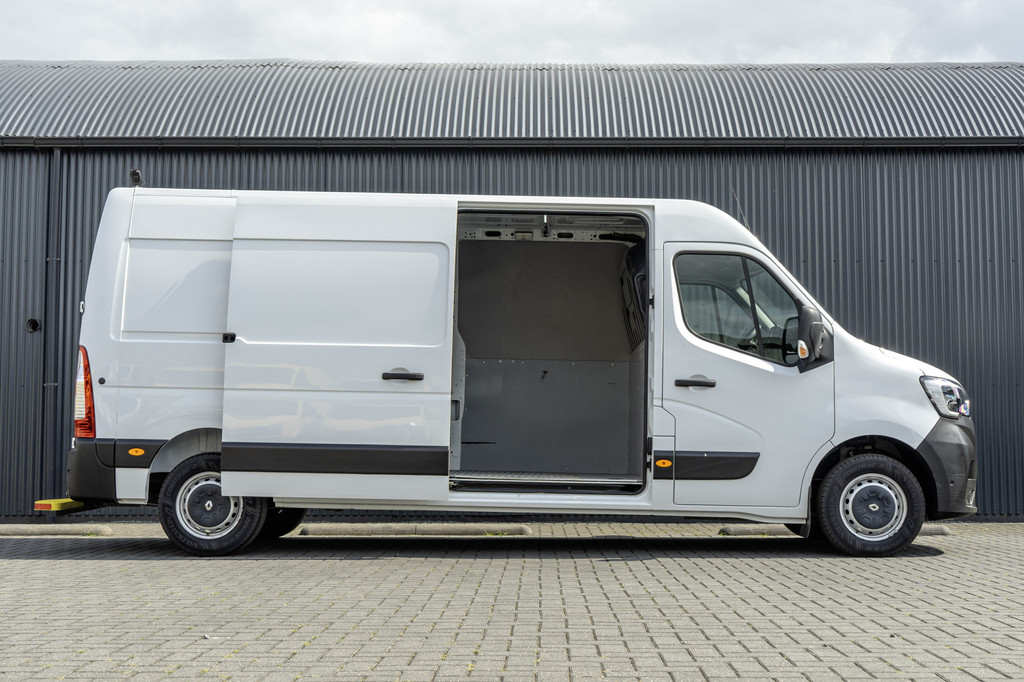 Renault Master T35 dCi 180PK | L3H2 | 3.5T Trekgewicht | Luchtvering | LED | Camera | Navi | Cruise | Airco| PDC | Euro 6 7