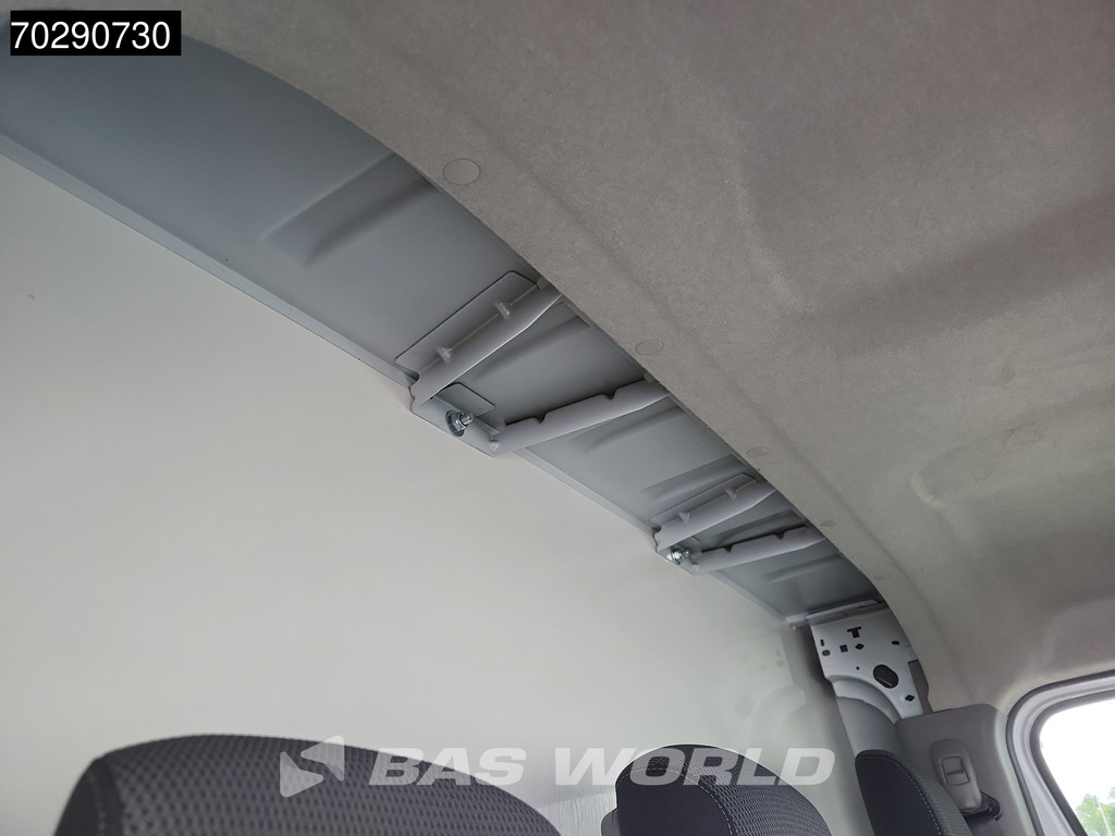 Renault Master 145PK Bakwagen Lowliner Achterdeuren Airco Cruise Euro6 Meubelbak Plancher Foodtruck Paardenwagen 17m3 Airco Cruise control 18