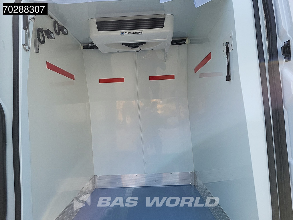 Renault Master 145PK Bi Temp Koelwagen Vriezer Thermo King V-300 Max SP 230v Stekker LED Airco Cruise Camera Euro6 Koel Koeler Kühl Kühler Vries Vriezer Kühlwagen Frigo 6m3 Airco Cruise control 10