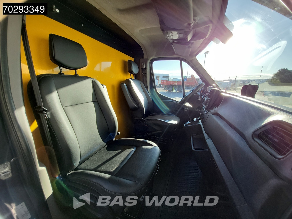 Renault Master 150PK Bakwagen Airco Cruise Luchtvering Meubelbak Plancher Verkoopwagen Foodtruck Paardenwagen 18m3 Airco Cruise control 10