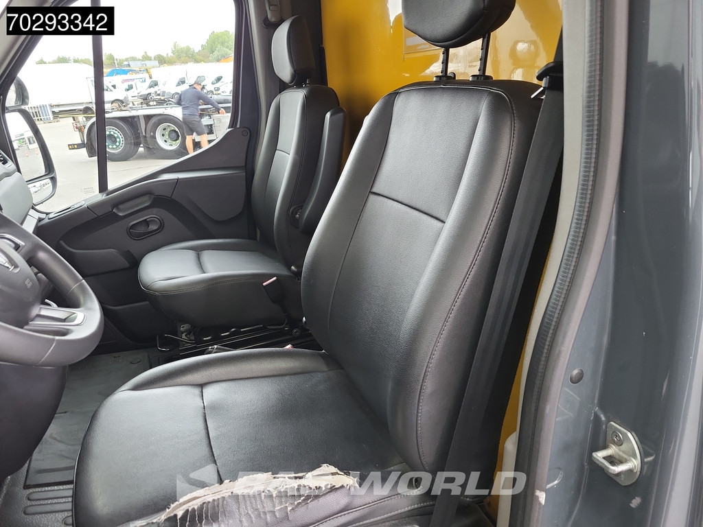 Renault Master 150PK Bakwagen Airco Cruise Luchtvering Meubelbak Plancher Verkoopwagen Foodtruck Paardenwagen 18m3 Airco Cruise control 10