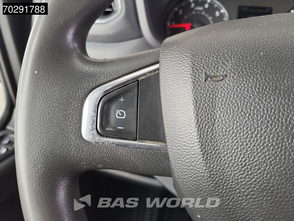 Renault Master 150PK Bakwagen Airco Cruise Luchtvering Meubelbak Plancher Verkoopwagen Foodtruck Paardenwagen 18m3 Airco Cruise control 12