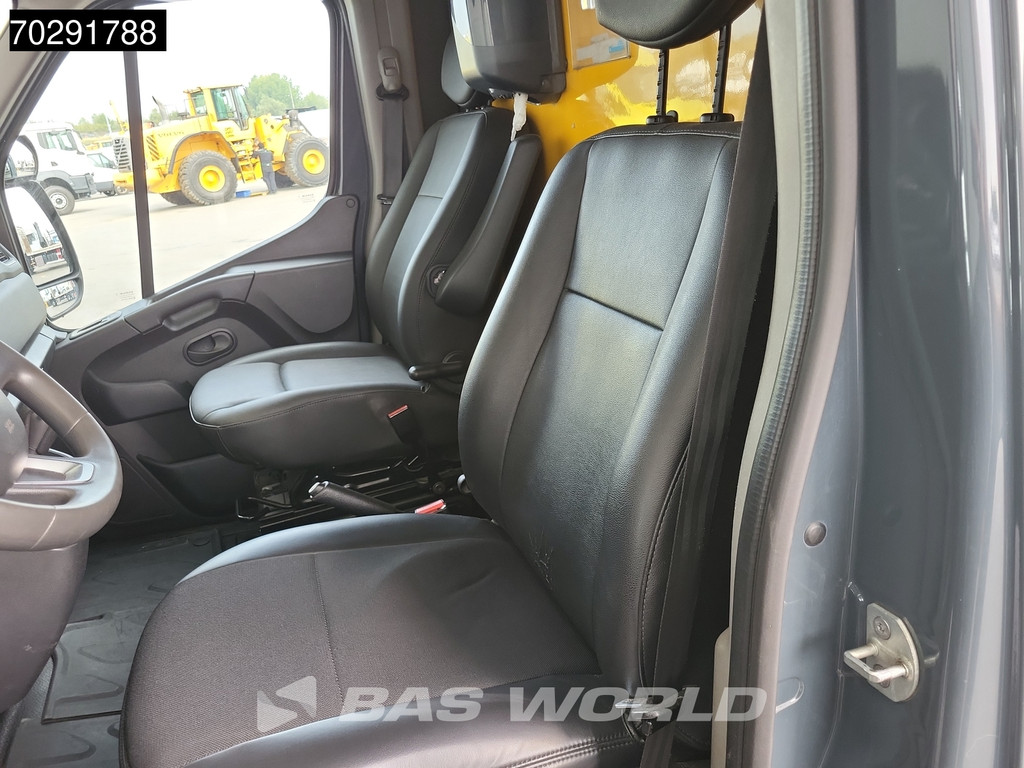 Renault Master 150PK Bakwagen Airco Cruise Luchtvering Meubelbak Plancher Verkoopwagen Foodtruck Paardenwagen 18m3 Airco Cruise control 17