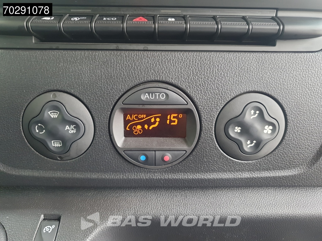 Renault Master 150PK L3H2 Oprijplaat Trekhaak Navi Camera Airco Cruise APK 03-2026 12m3 Airco Trekhaak Cruise control 17