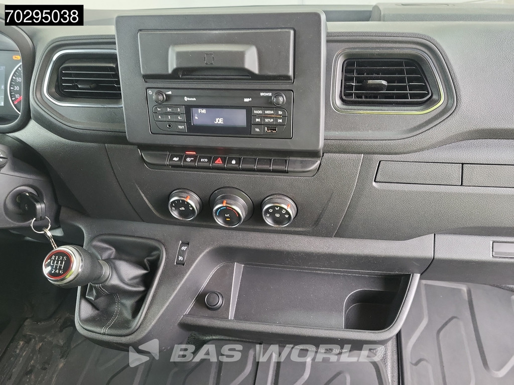 Renault Master 165PK Schuifzeilen RED-edition LED Airco Cruise Standkachel Euro6 Zeilen Zeil Curtainsides Zeilenwagen Plane Bakwagen Koffer 24m3 Airco Cruise control 12