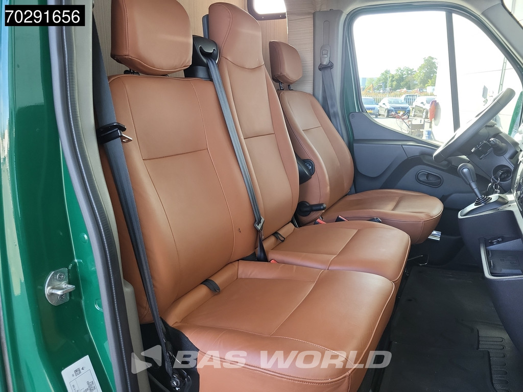 Renault Master 180PK Paardenwagen Hengstenuitvoering Automaat 180PK Trekhaak LED Airco Cruise Camera Euro6 Horsetruck Horse Airco Trekhaak Cruise control 15