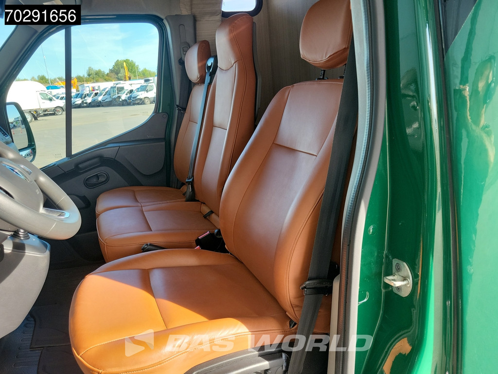 Renault Master 180PK Paardenwagen Hengstenuitvoering Automaat 180PK Trekhaak LED Airco Cruise Camera Euro6 Horsetruck Horse Airco Trekhaak Cruise control 16