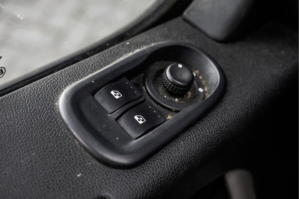 Renault Master 2.3 dCi Eco | Bakwagen met Laadklep | Cruise | Sidebars 19