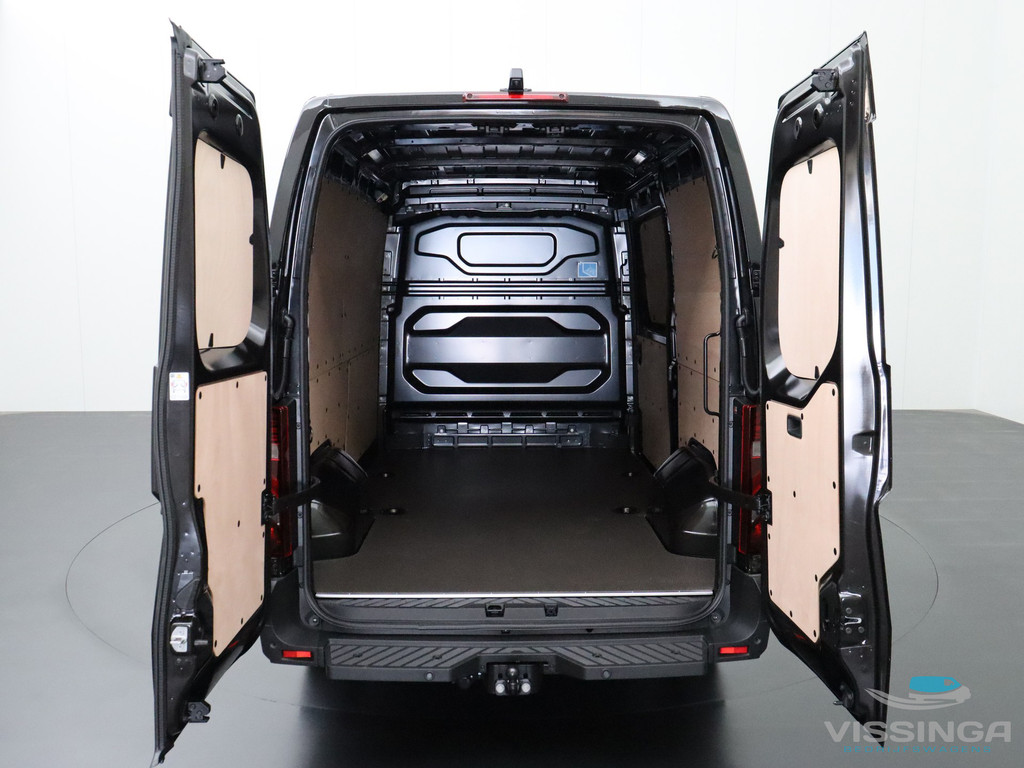 Renault Master E-Tech T35 L2H2 E-Tech Long-Range 87 kWh 8